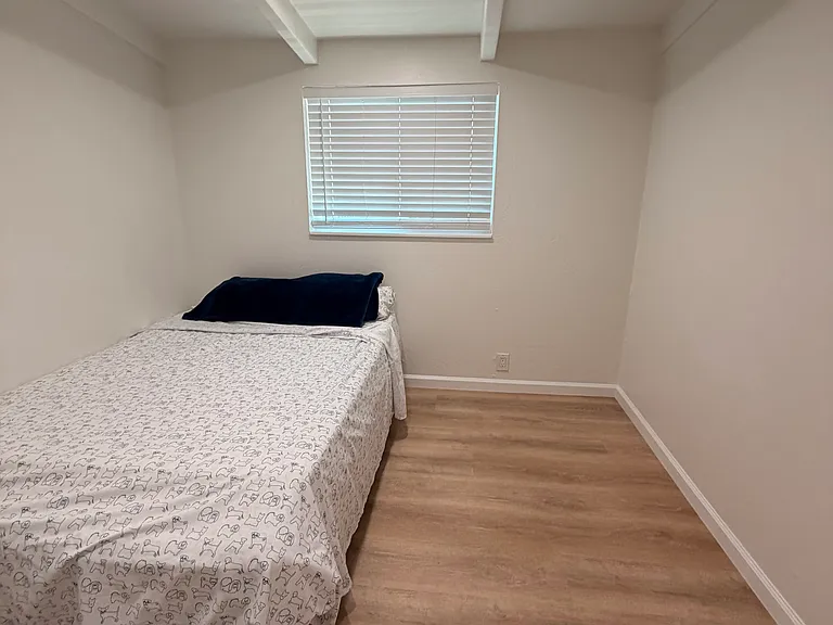 4230 Grace St — Photo 12
