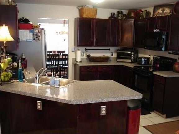 2nd image of 10406 Willow Creek Ct