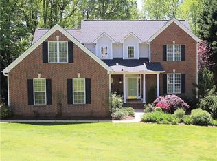 6702 Currieton Dr, Oak Ridge, NC 27310