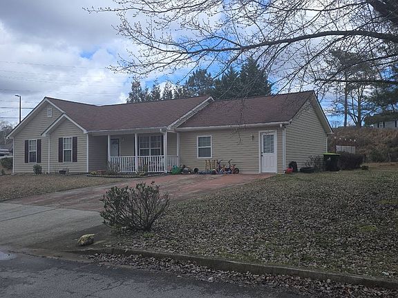 2nd image of 100 Louise Ln