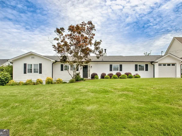 25 5th St, Newnan, GA 30263