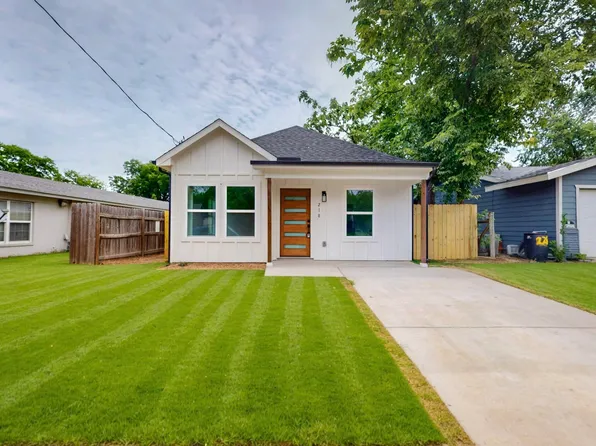 218 Locust St N, Sulphur Springs, TX 75482