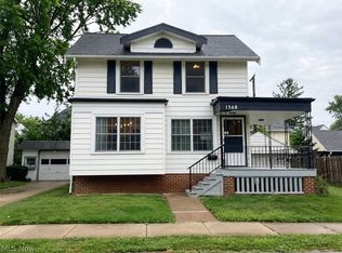 1568 Blossom Park Ave, Lakewood, OH 44107