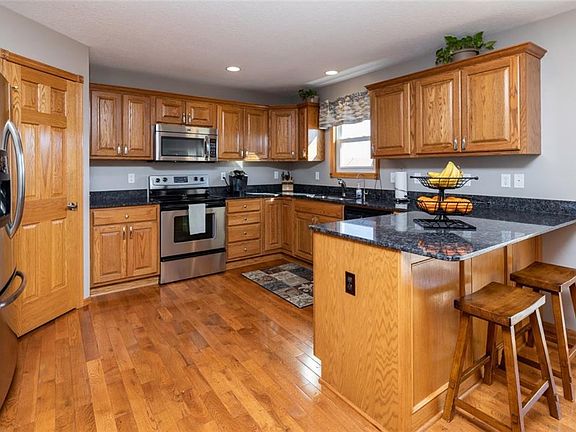 4th image of 2513 NW Northpark Dr
