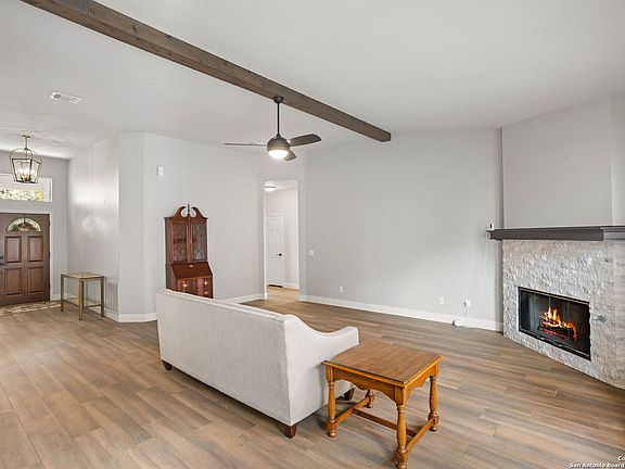 4th image of 607 San Dizier