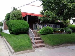 148 Beach 131st St, Far Rockaway, NY 11694