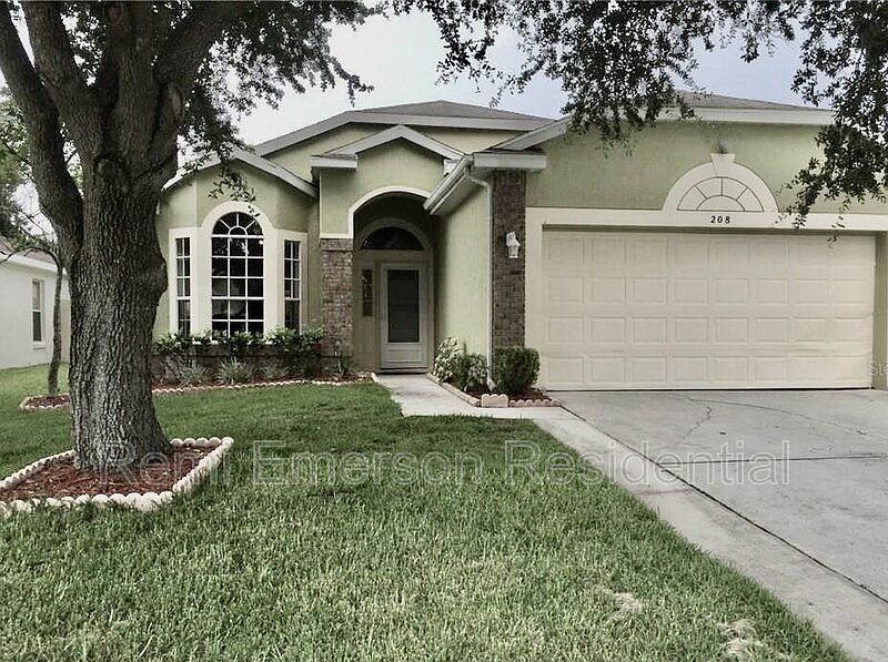 1st image of 208 Woodbury Pines Cir