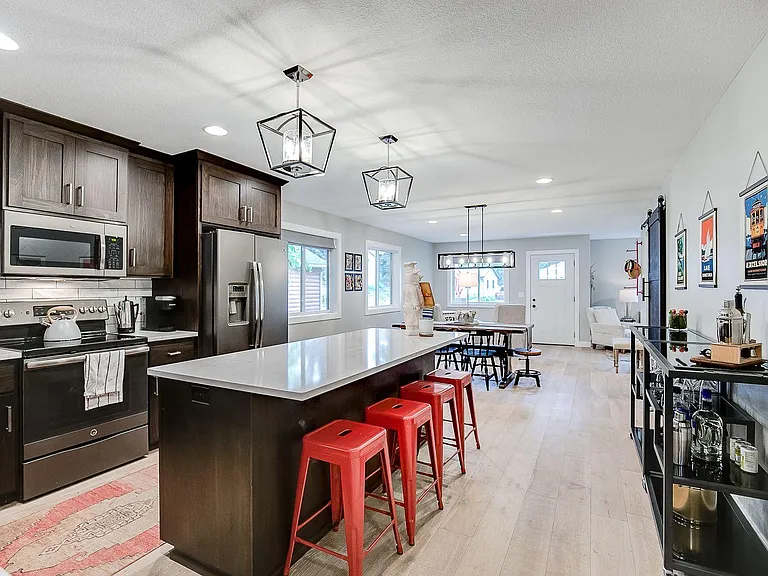 105 Waseca Ave — Photo 6