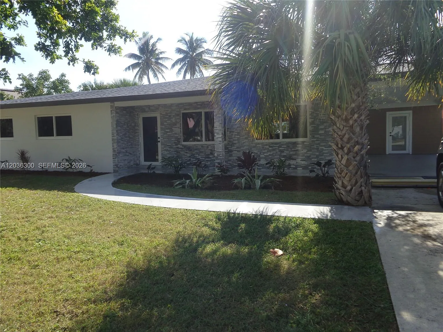 Thumb Point Subdivision — Photo 2
