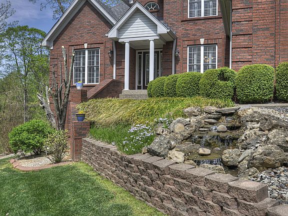 2nd image of 9030 Lakewood Dr