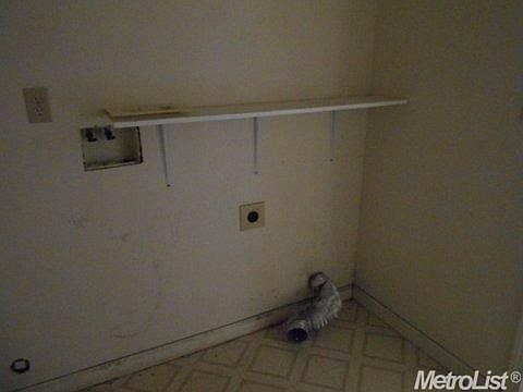 3rd image of 1404 Fairway Dr