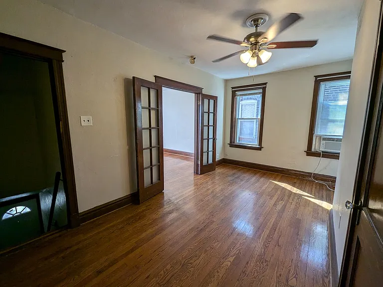 5111 South Broadway — Photo 3