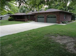 611 N Kansas St, Oxford, KS 67119