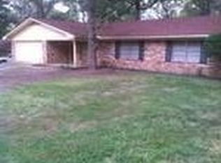 202 Woodway Ln, Longview, TX 75605