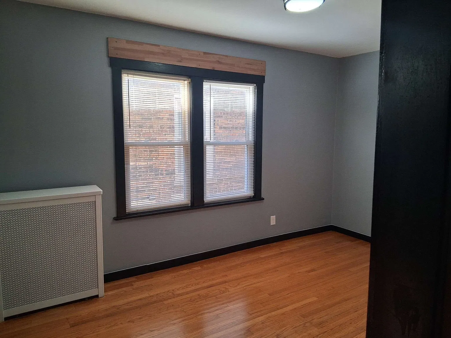 2 bed, 900 sqft, $1,600 — Photo 3