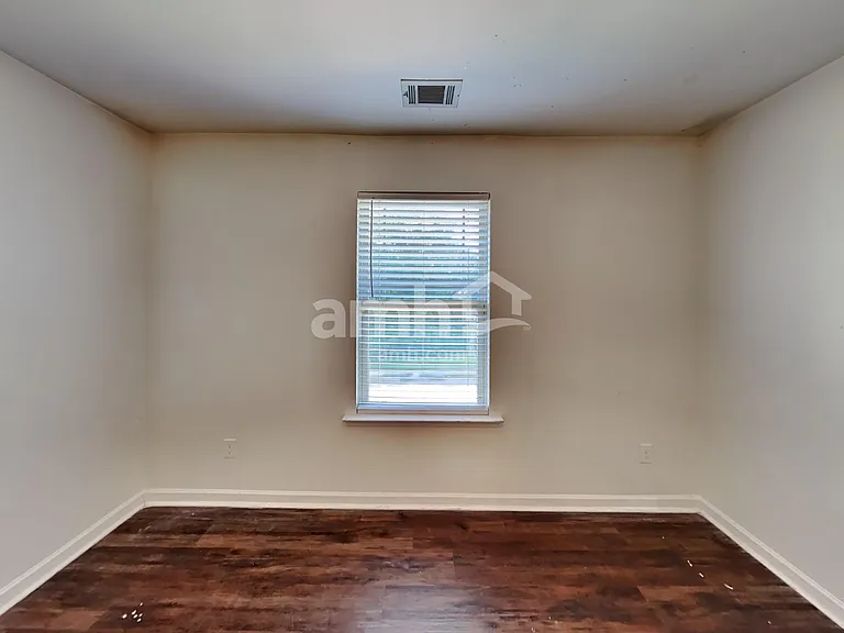 138 Ellen Glen Way — Photo 19