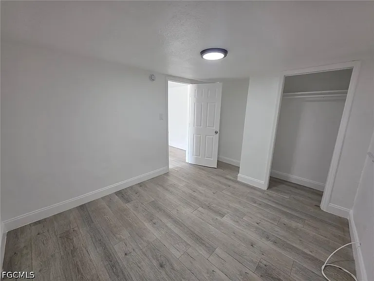 420 Fairfax Dr #5 — Photo 2