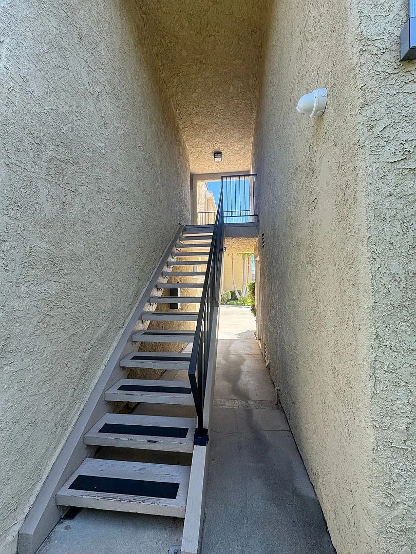 1 Bed, 1 Bath Upstairs Apartment - 17762 Paseo Circle #C — Photo 1