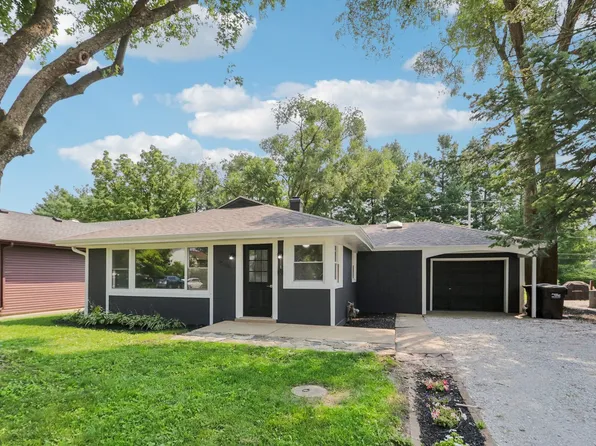 5506 Oakwood Dr, Cary, IL 60013