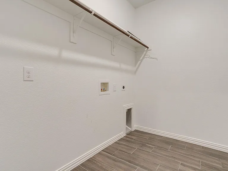 6721 Farsight Dr — Photo 21