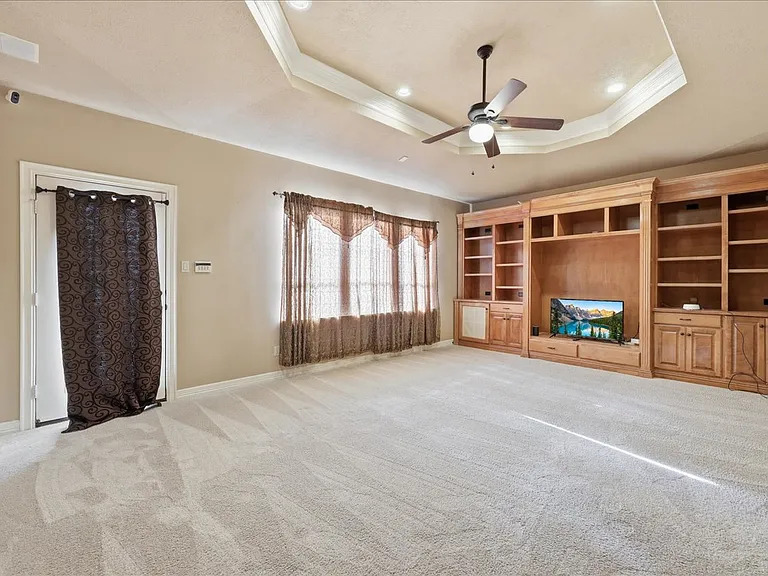 108 Wade St — Photo 20