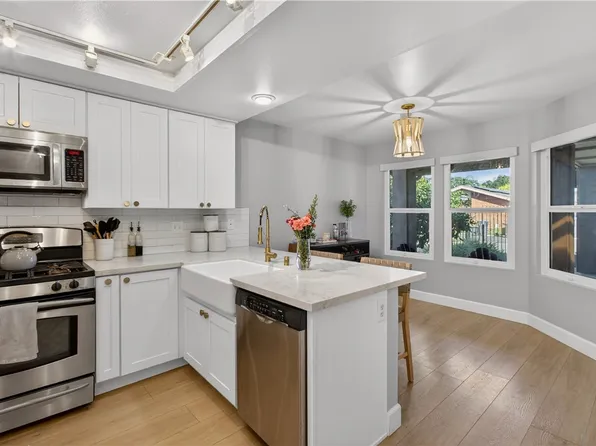 1261 Cabrillo Park Dr, Santa Ana, CA 92701