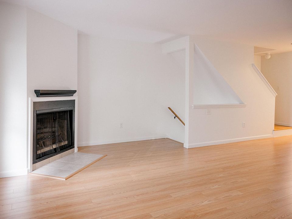 60 Stone Pond Rd 60, Tolland, CT 06084 Zillow