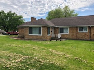 445 W Westbrook Rd, Brookville, OH 45309