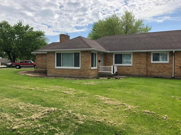 445 W Westbrook Rd, Brookville, OH 45309