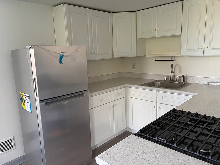 335 N Saunders Ave #1 — Photo 4