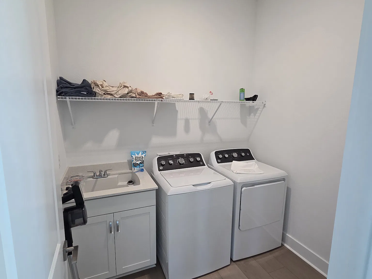 3 bed, 2228 sqft, $900 — Photo 3