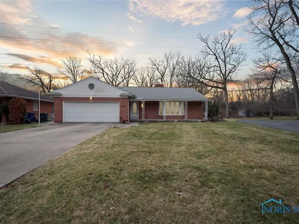 2785 Sandalwood Ave, Toledo, OH 43614