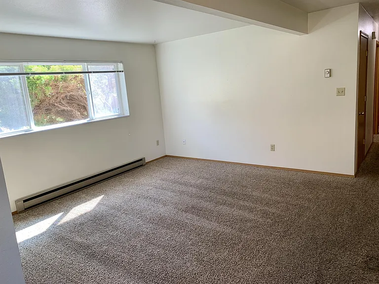 323 Janet St #1 — Photo 5