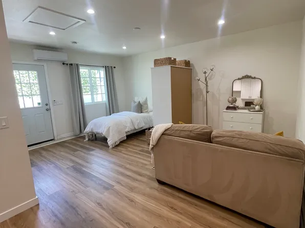 281 E Edna Pl, Covina, CA 91723