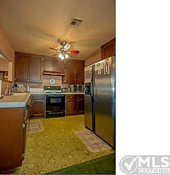 3rd image of 1947 Altamont Way