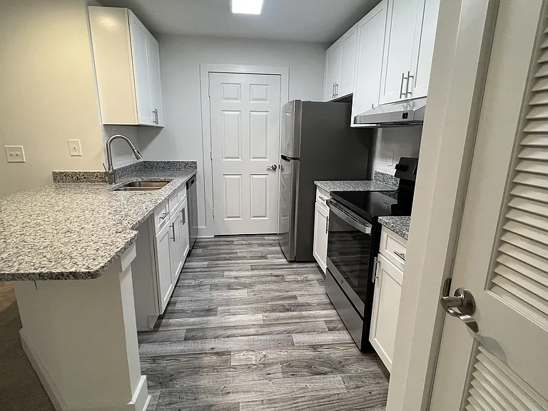 Wesley Place Apartments at Lawrenceville — Photo 54