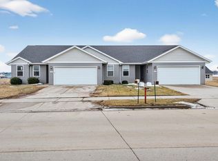 101 Sunny Meadows Dr, Kaukauna, WI 54130