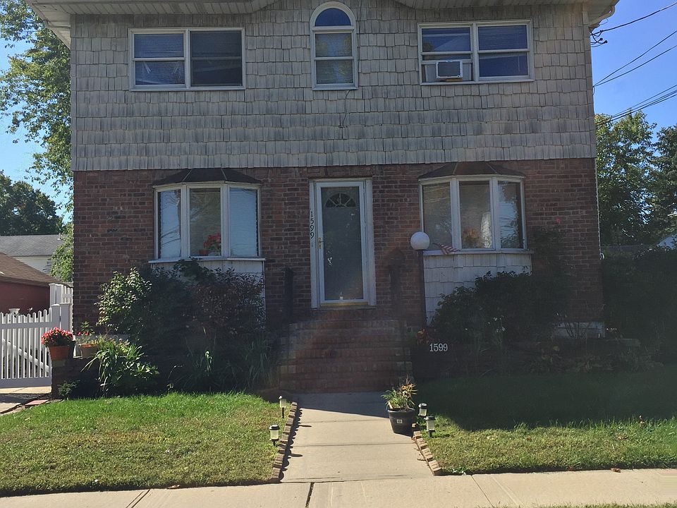 1st image of 213 St 110 Ave