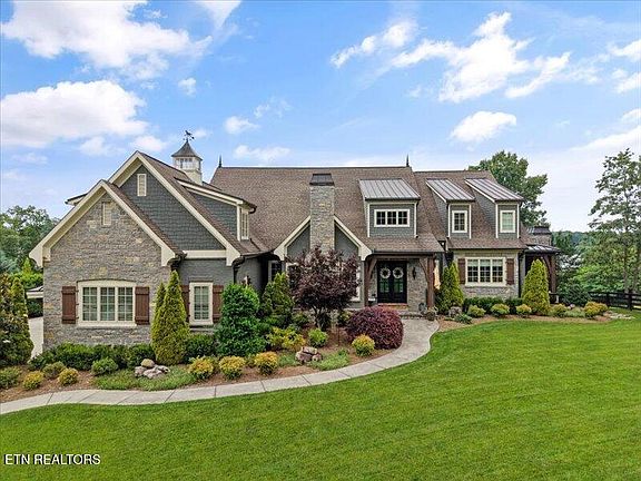 2nd image of 1719 Nighbert Ln