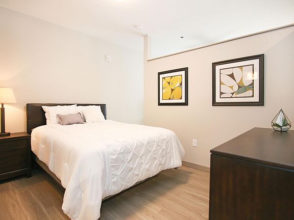 4th image of 345 Blackburn Ave APT 107