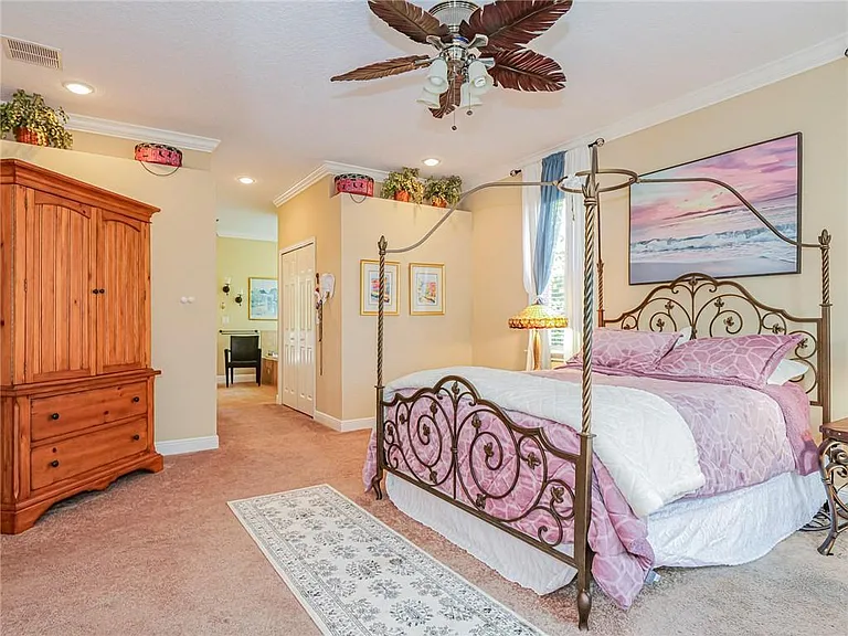 5873 Pine Ridge Cir — Photo 22