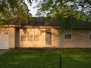 506 N Madison St, Spring Hill, KS 66083