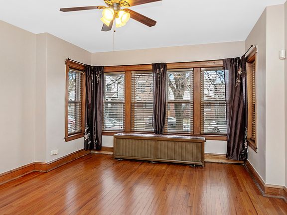 4th image of 3832 N Francisco Ave
