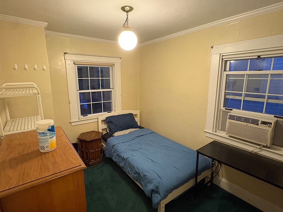 1st image of 3360 Parkview Ave