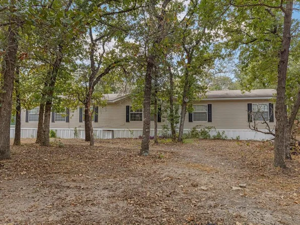 120 Twin Oaks Rd, Elgin, TX 78621