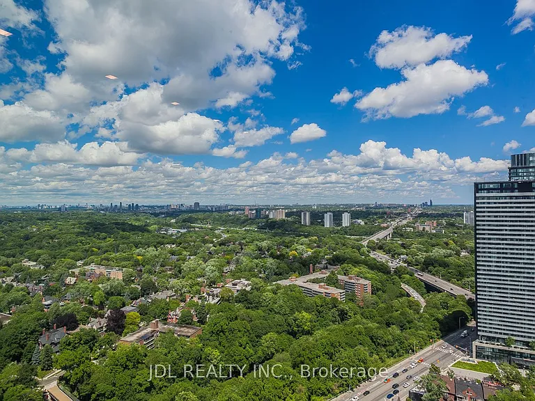 609 Sherbourne St #3709 — Photo 32