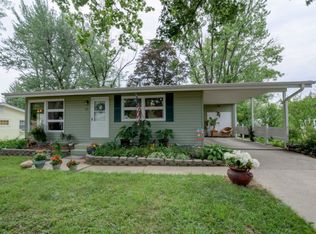 15 Kater Dr, Decatur, IL 62521