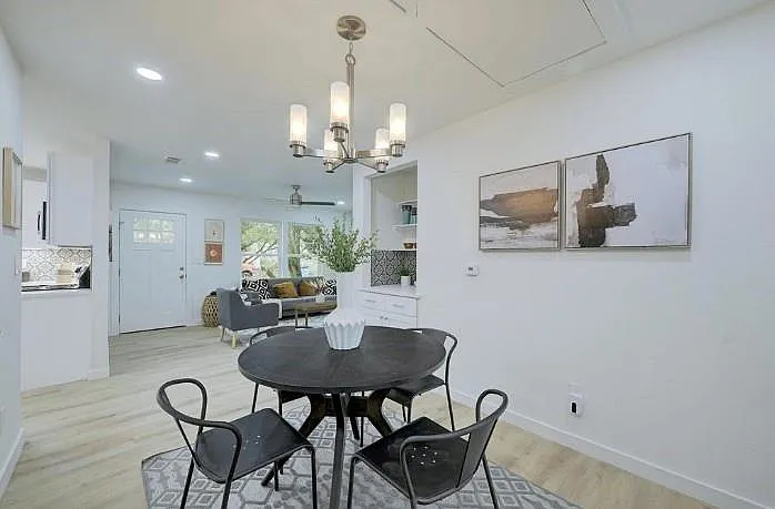 11403 Leander St — Photo 8