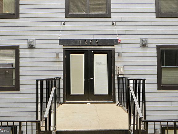4th image of 1258 Holbrook Ter NE APT 5