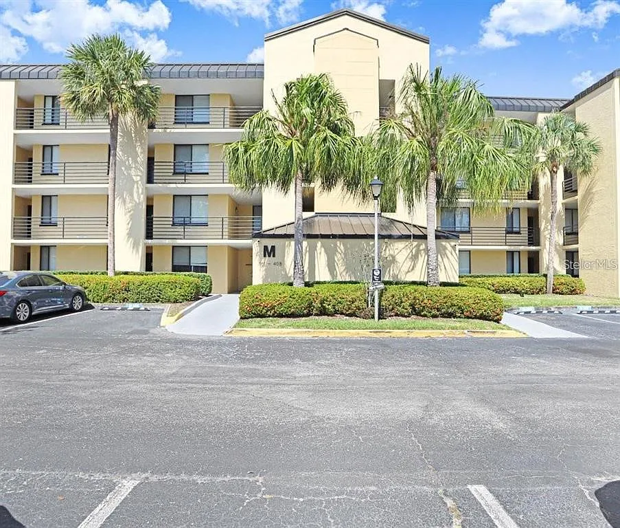 2 bed, 2.0 bath, 1019 sqft, $2,050 — Photo 1
